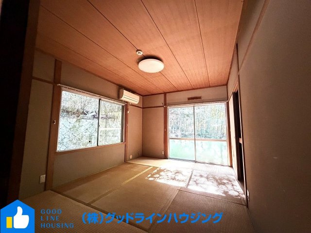 加東市横谷戸建の和室|木造側の玄関横和室