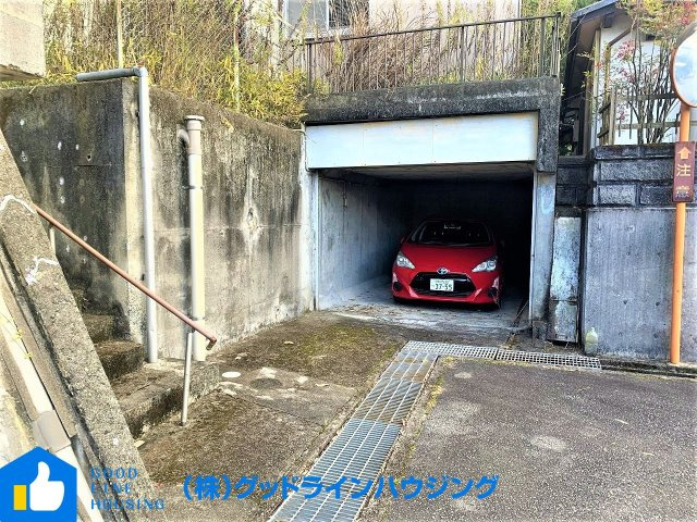 加東市横谷戸建の駐車場|堀込車庫　高さ200×幅280×奥行550