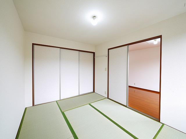 バリュージュＡ．Ｂの和室|和室ならではの温かな和の空間で寛ぎの時間を過ごせます