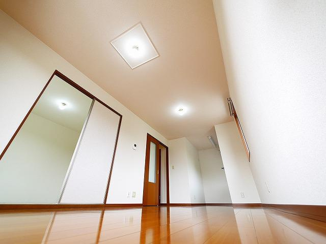 バリュージュＡ．Ｂの内装|ゆったりとしたリビングです