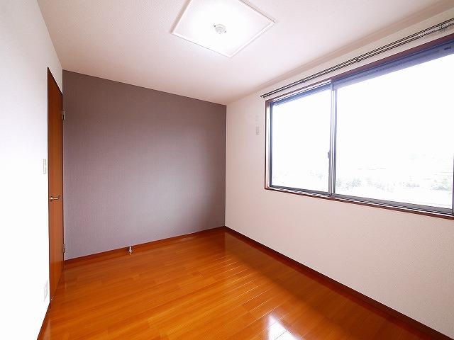 バリュージュＡ．Ｂの寝室|きれいな洋室です