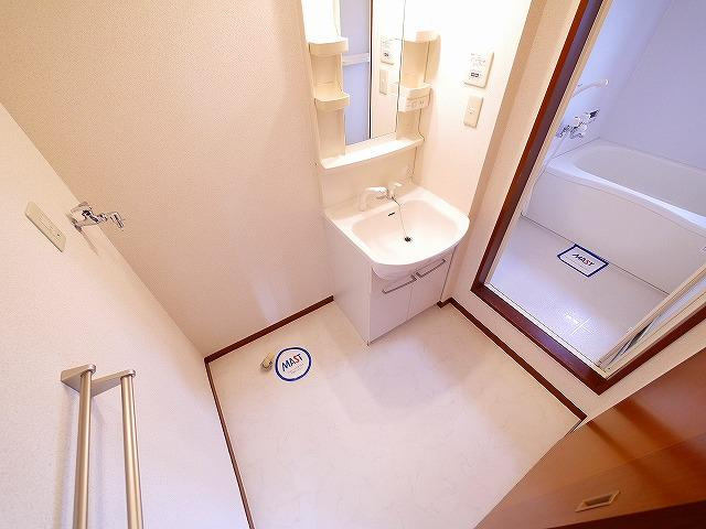 バリュージュＡ．Ｂの洗面所|コンパクトで使いやすい洗面所