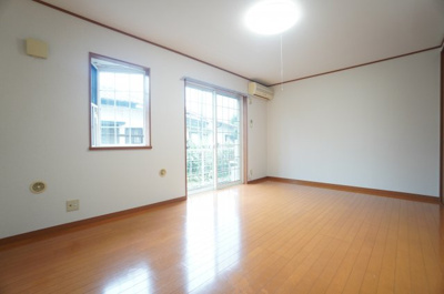 【居間・リビング】 | Aレガート千葉椿森B棟 | ※同物件・同タイプの写真です。