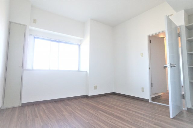 薬園台ガーデンヒルズの洋室