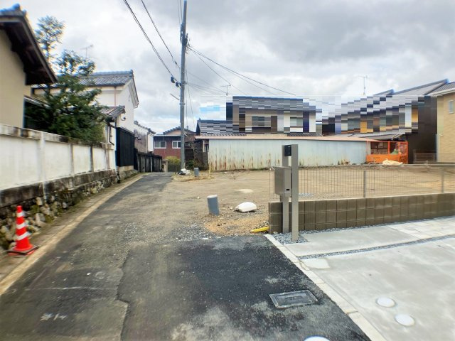 ◆南東角地◆ＬＤＫ約２０帖！タタミコーナー付き３ＬＤＫ◆リーブルガーデン京都市左京区一乗寺燈籠本町の前面道路含む現地写真|前道