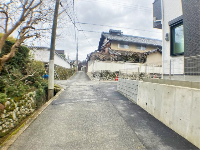 ◆南東角地◆ＬＤＫ約２０帖！タタミコーナー付き３ＬＤＫ◆リーブルガーデン京都市左京区一乗寺燈籠本町の前面道路含む現地写真|前道