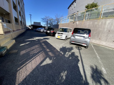 【駐車場】 | ゼフィールサカ