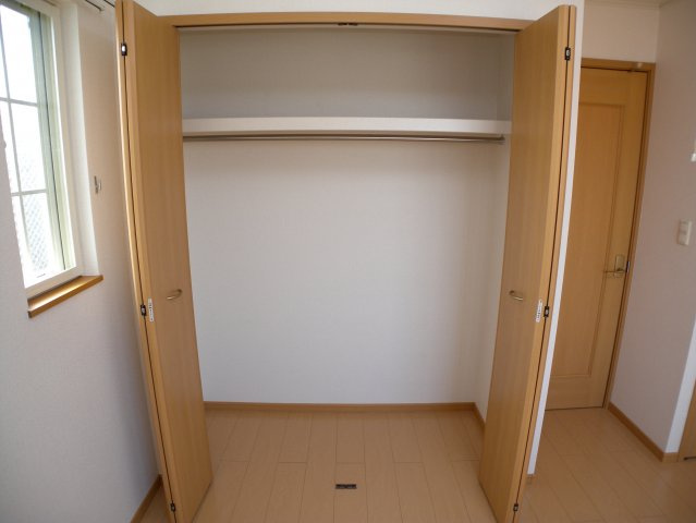 クリスタルハイツ緑が丘の収納