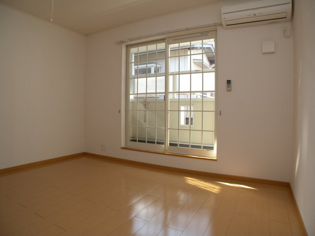 クリスタルハイツ緑が丘の居間・リビング