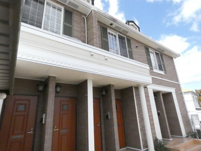 クリスタルハイツ緑が丘の外観