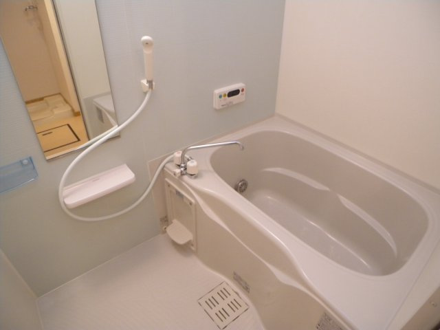 クリスタルハイツ緑が丘の浴室