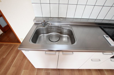 【キッチン】 | エスペランス６ | コンパクトなキッチンで掃除もラクラク
203号室　2018/9/17撮影