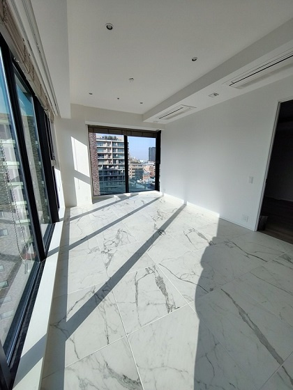 千代田区一番町の賃貸マンションの居間・リビング