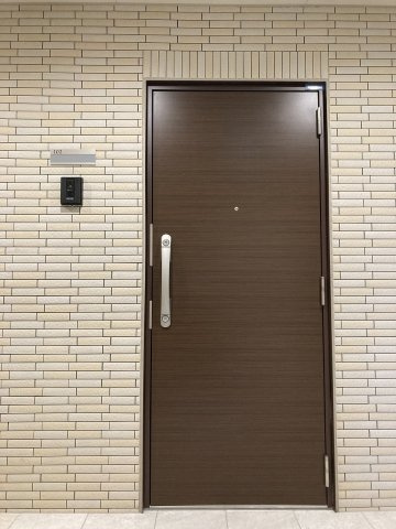 トレブルックの玄関