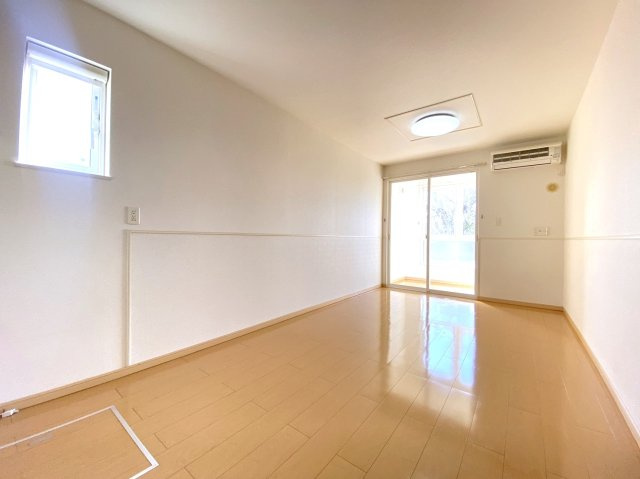 グローリーアカヒラの居間・リビング