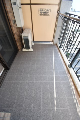 LuxeNAMBAのバルコニー