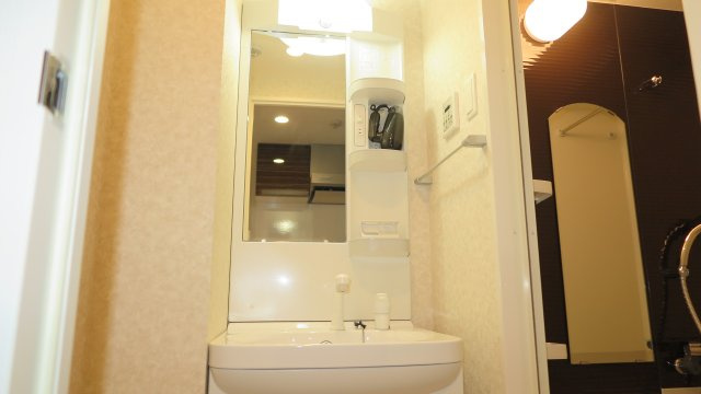 LuxeNAMBAの洗面所