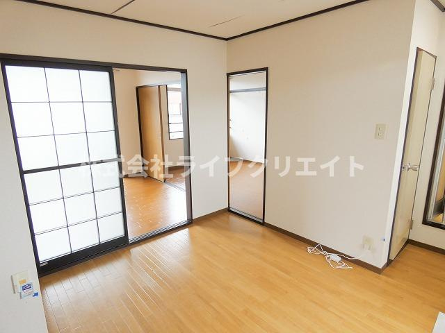 コーポ三起の居間・リビング