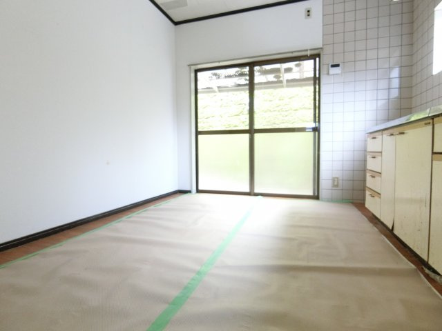 末広町戸建の居間・リビング