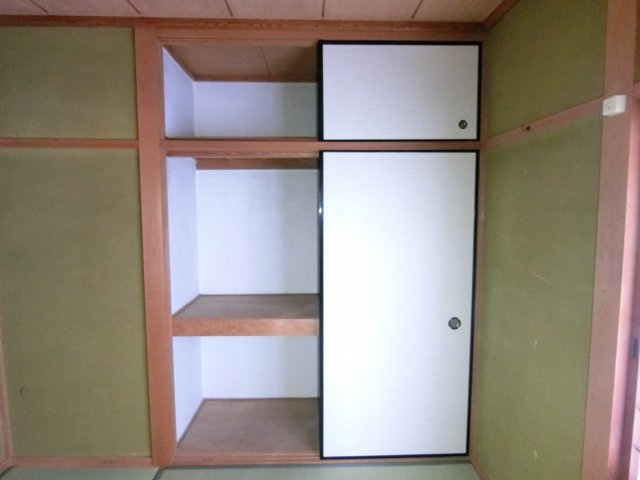 末広町戸建の収納