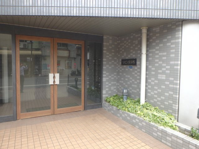 リビン元住吉のエントランス
