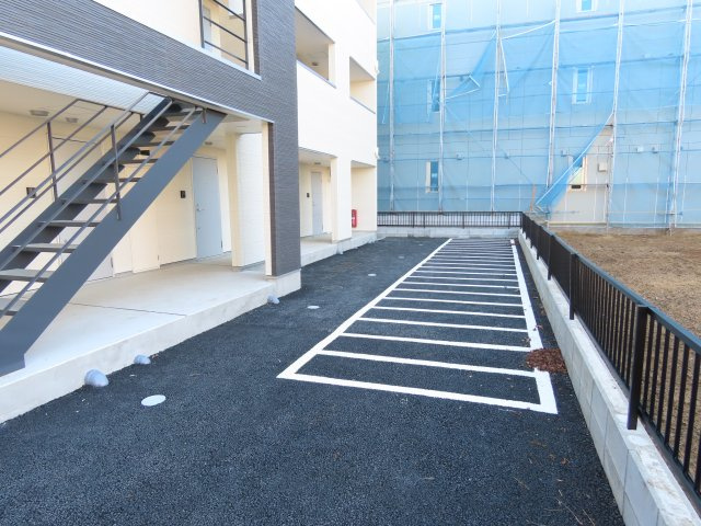 パークワンモア幕張アネックスのその他共用部分|敷地内に自転車とバイクの駐輪が出来ます♪
