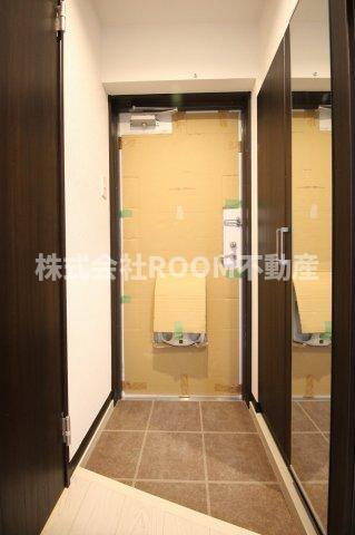 T・One(ティー・ワン)の玄関|収納もある玄関です