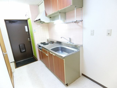 【その他】 | ブランドール八乙女 | 約３帖のキッチンスペース。