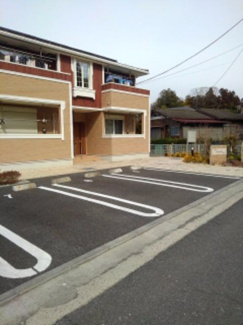 【駐車場】