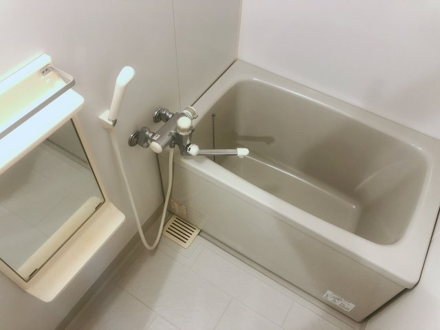 ブロッサムガーデン利平治の浴室