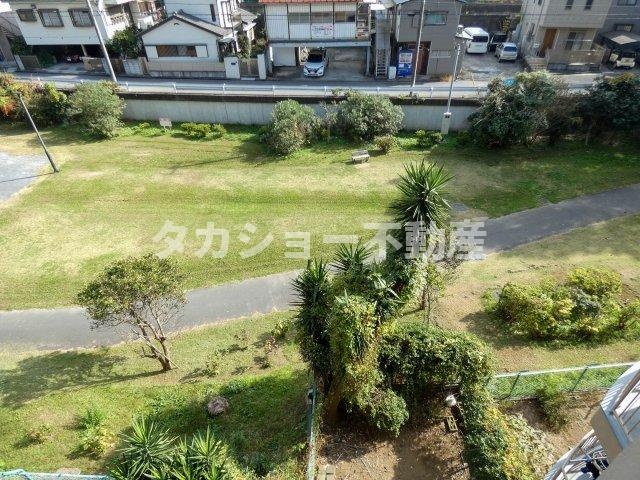 イトーピア稲毛マンションの展望|目の前には公園が御座います。