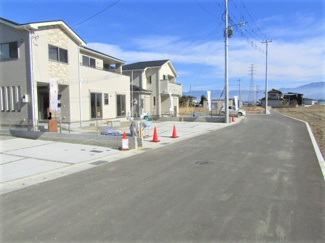 【前面道路含む現地写真】 | 前面道路含む現地写真です
【接道状況】：南側：公道約6.0ｍ
