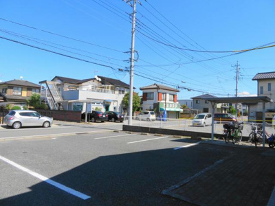 【駐車場】 | シャルム | 駐車場