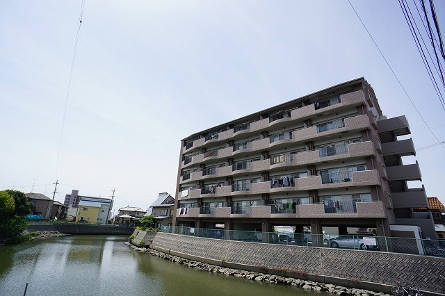 フェリス南平の外観