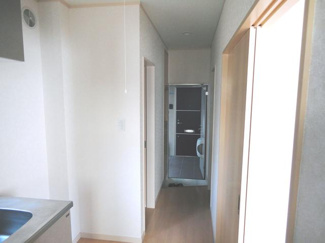 【玄関】 | 伸和ハイツ | 明るい玄関です