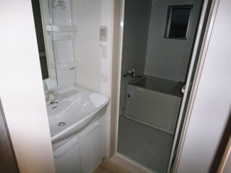 【独立洗面台】 | 伸和ハイツ | 独立洗面台、朝の身支度には欠かせません