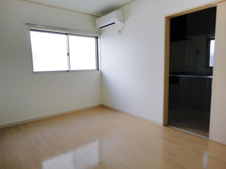 【洋室】 | 伸和ハイツ | スタンダードな洋室です