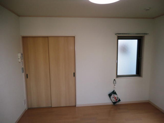 【洋室】 | 伸和ハイツ | ゆったりした洋室です