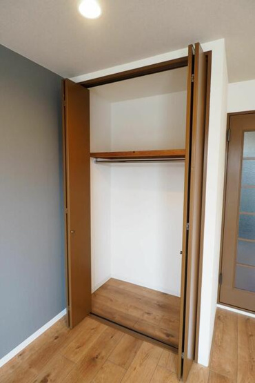 【収納】 | エターナル親栄 | こまごまとしたものを収納できそうですね。＊別部屋の写真です＊
