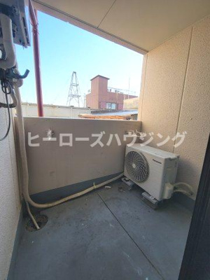 【バルコニー】 | キャロル豊中 | ※洗濯機はこちらベランダに設置可能です！