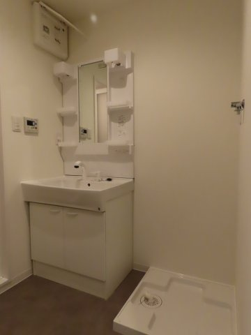 リアコート塚本の洗面所