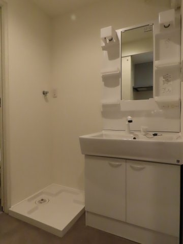 リアコート塚本の洗面所