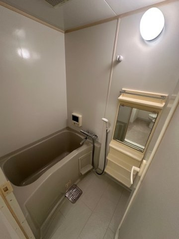 アスリート本町西の浴室