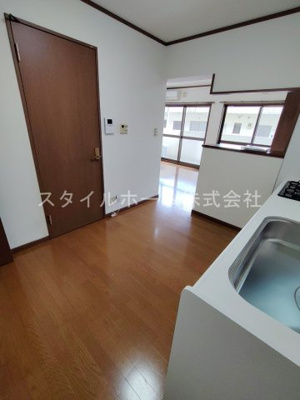 【居間・リビング】 | ユーミーマンションオリーブ通りB