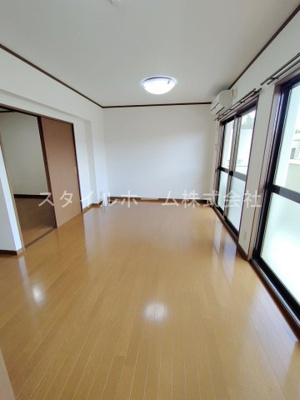 【居間・リビング】 | ユーミーマンションオリーブ通りB