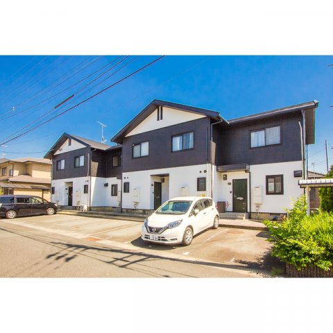 久留米市三潴町田川のアパートの駐車場