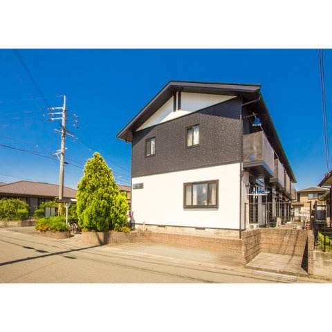 久留米市三潴町田川のアパートの外観