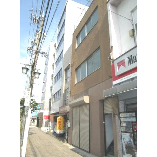 三本松ビルの外観