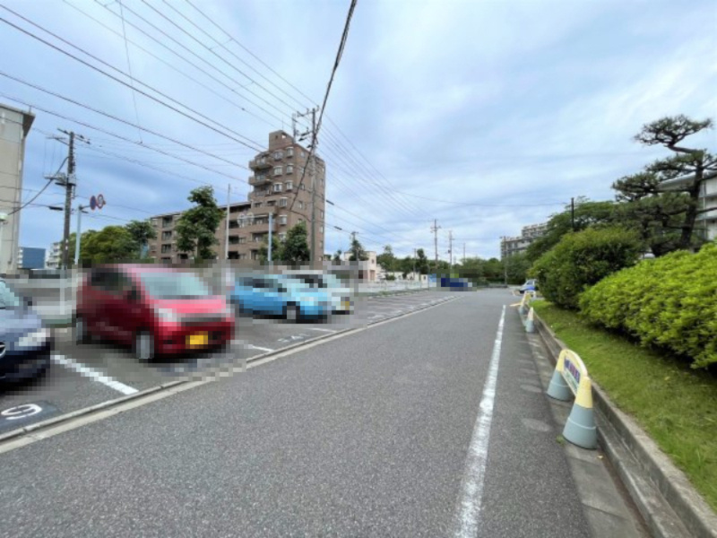 敷地内駐車場です