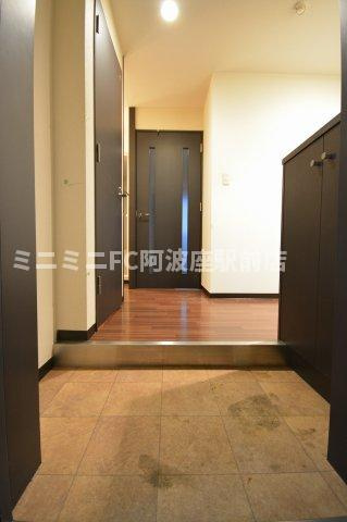 インペリアル靭本町の玄関